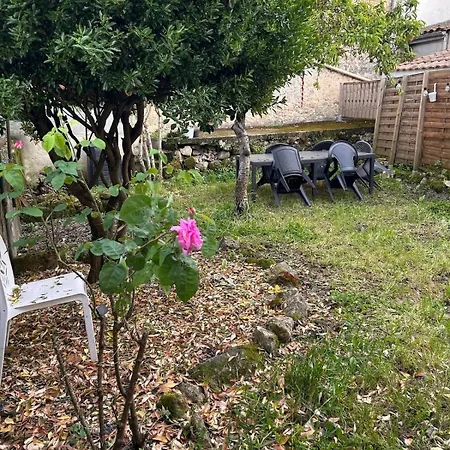 Spacious House - Garden, Netflix & Shops Holiday home *