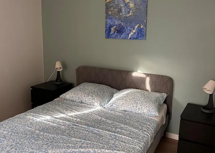 Spacious House - Garden, Netflix & Shops 펜션